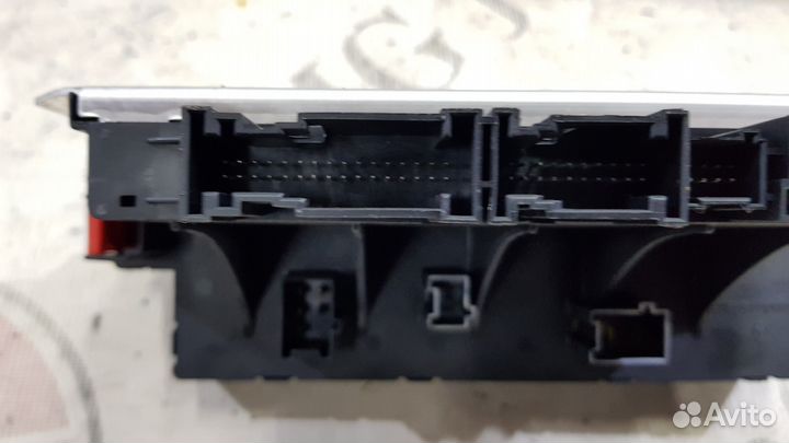 Блок SAM на Mercedes-Benz R230 SL