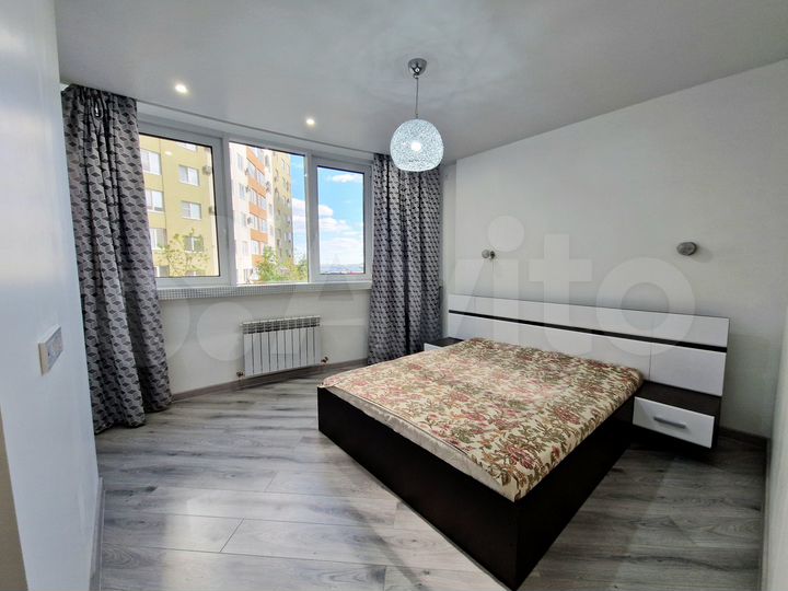 2-к. квартира, 62 м², 1/25 эт.