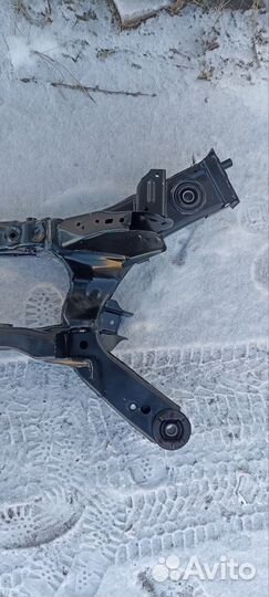 Подрамник задний Nissan Murano Z51 4WD