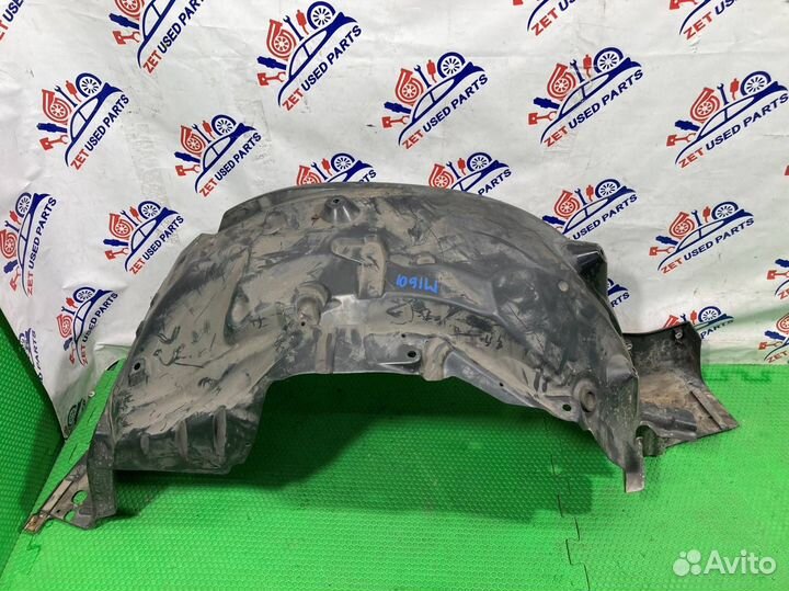 Подкрылок (локер) передний правый Land Rover Range