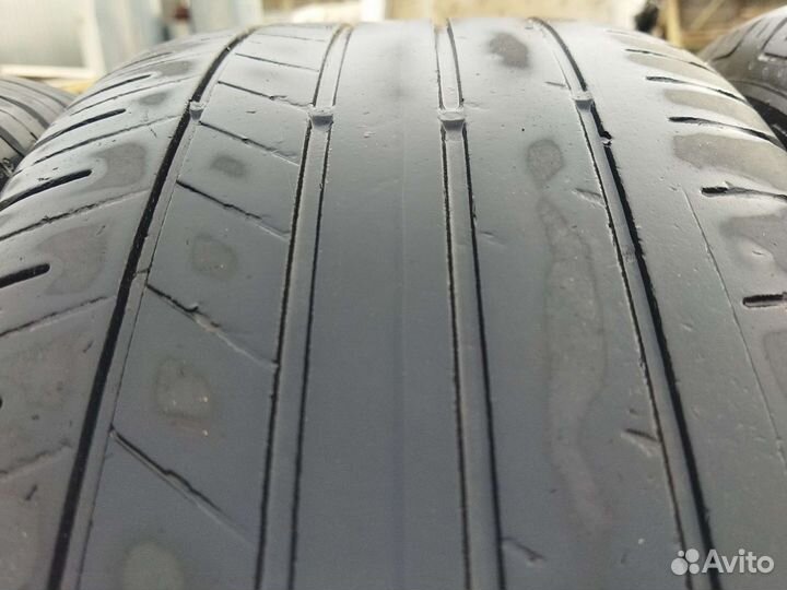 Goodyear EfficientGrip Performance 215/60 R16 95H