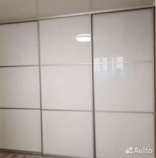 Шкаф купе с зеркалом