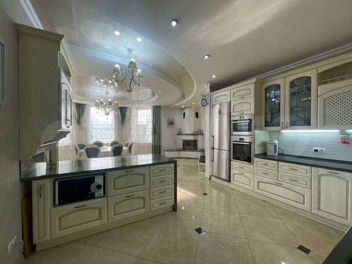 Дом 430 м² на участке 16 сот.