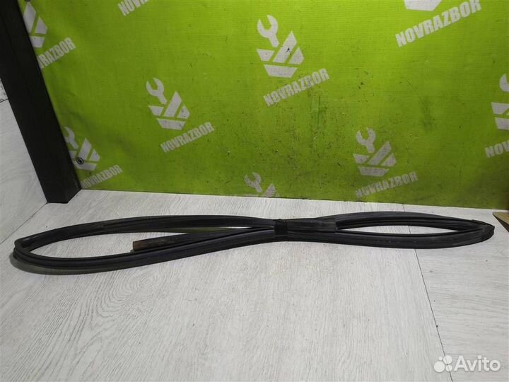 Уплотнитель стекла двери Киа Рио 1