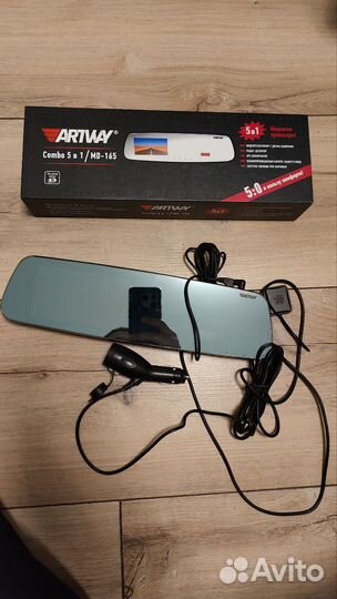 Видеорегистратор-зеркало с радар-детектором