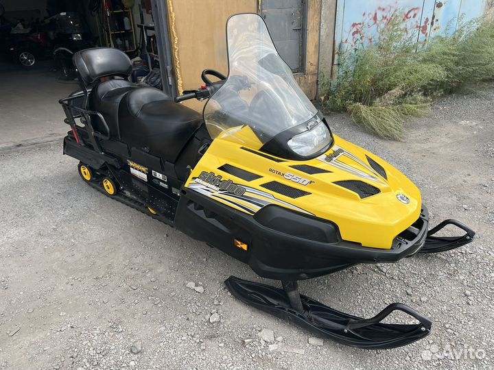 Brp ski-doo skandic 550