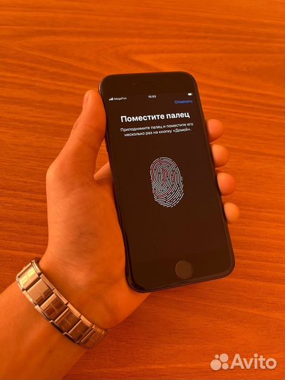 iPhone 8, 64 ГБ