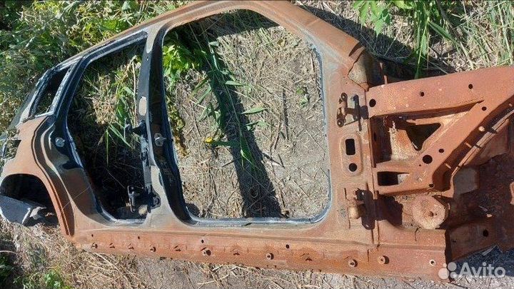 Порог кузова Mercedes-Benz Glk W204 2.2 2014