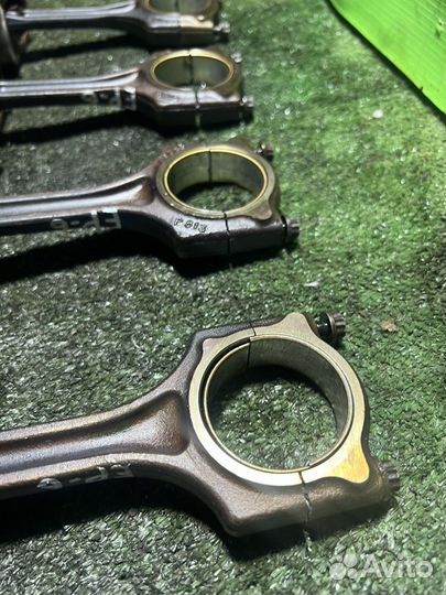 Поршня с шатуном Peugeot 308 1.6 EP6