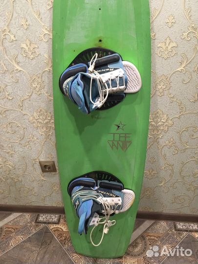 Вейкборд / вейкборд с креплениями