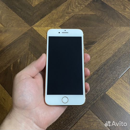 iPhone 8, 64 ГБ