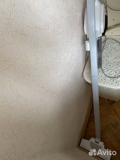 Пылесос вертикальный