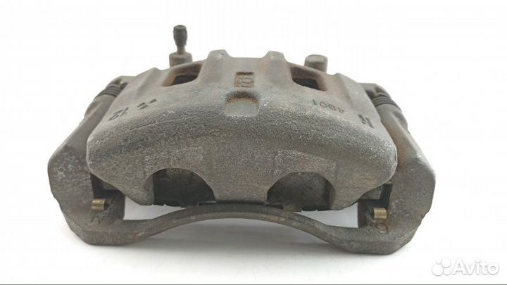 Суппорт передний левый Nissan Atlas SZ2F24 ZD30