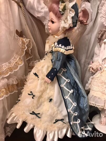 Кукла фарфоровая коллекционная