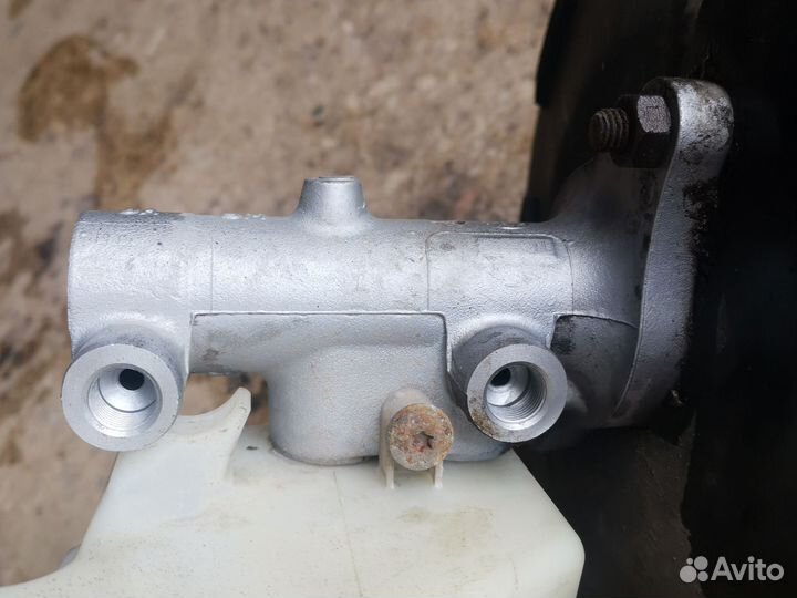 Главный тормозной цилиндр Mazda 3 Bk