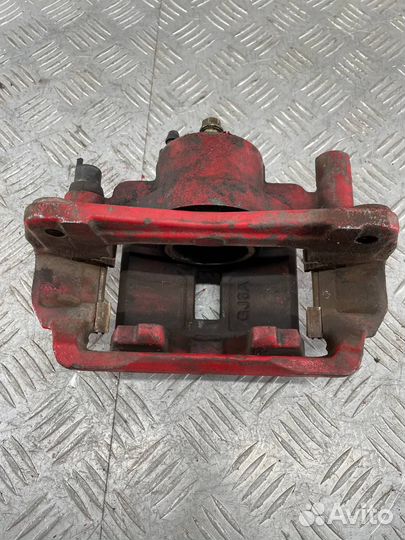 Суппорт передний левый Мазда Атенза GG