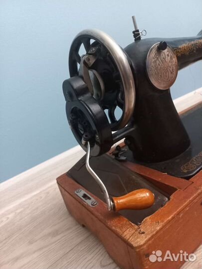 Швейная машинка