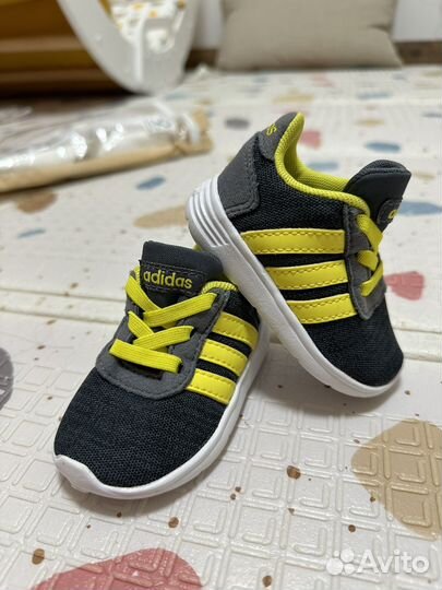 Кроссовки детские adidas 18 размер