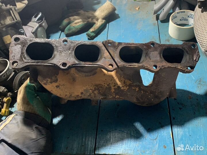 Выпускной коллектор Peugeot 406 седан ат 2.0