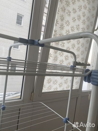 Сушилка на колёсиках складная