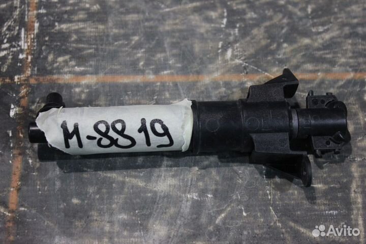 Форсунка омывателя фары правой - Audi Q5