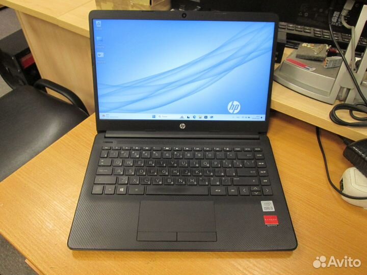 HP 14-cf3008ur i3/8Gb/SSD256Gb/Radeon 620/14