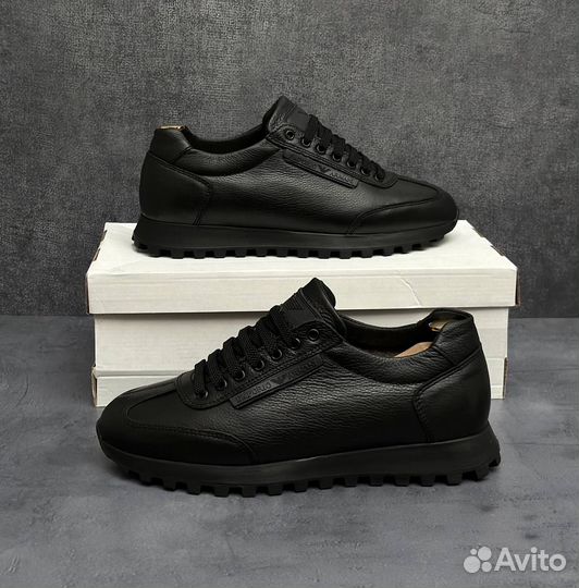 Кроссовки Armani Emporio зимние. Размеры: 39–43