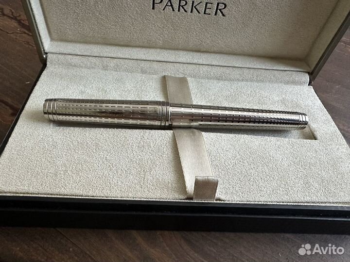 Шариковая ручка parker