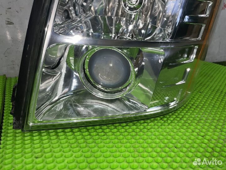 Фары передние пара Cadillac Escalade GMT900