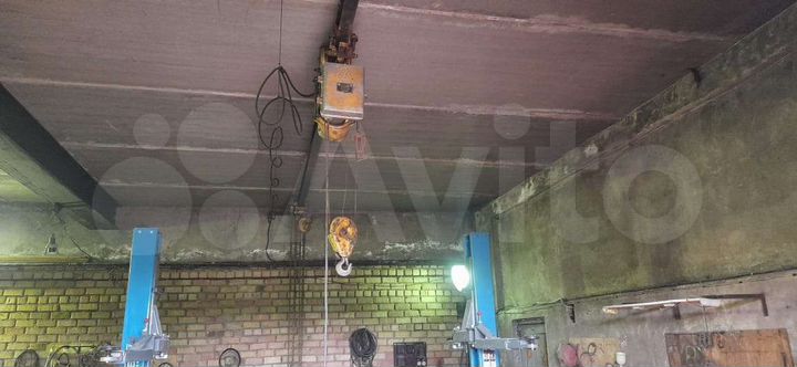 Гараж, > 30 м²