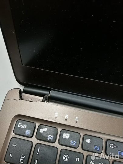 Нетбук Prestigio Smartbook 133S