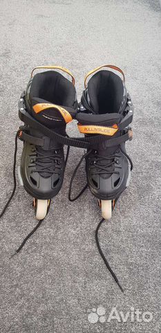 Роликовые коньки