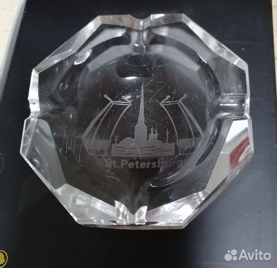 Пепельница стекло