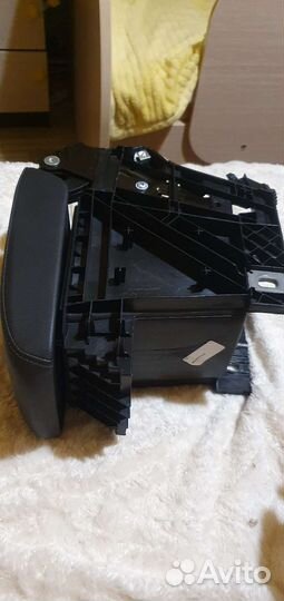 Кожаный подлокотник golf 7