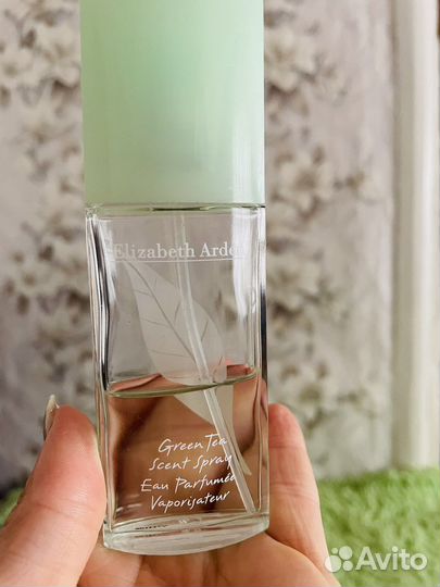 Unlted Dreams, Elizabet Arden (зеленый чай)