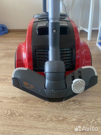 Пылесос Phillips aqua action