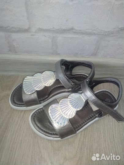 Сандалии для девочки