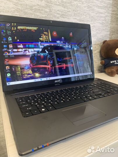 Ноутбук 17 дюймов Acer SSD/8gb/4 ядра