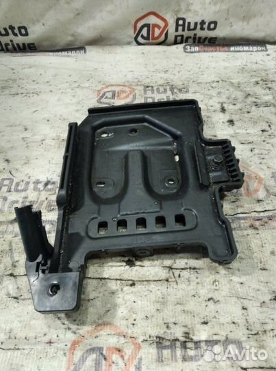 Площадка под акб Hyundai I30 FD G4FC 2009