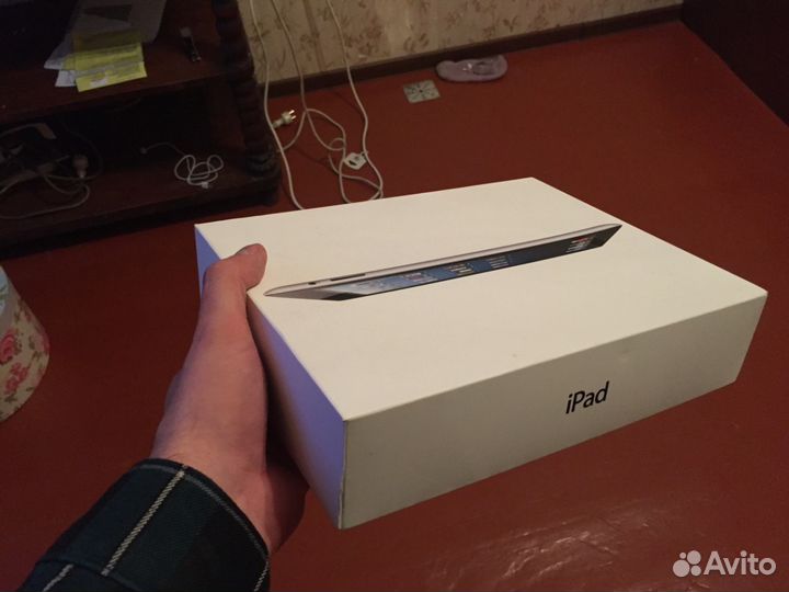 Коробка iPad 4