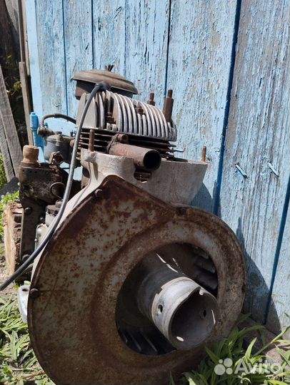 Двигатель 520 см3