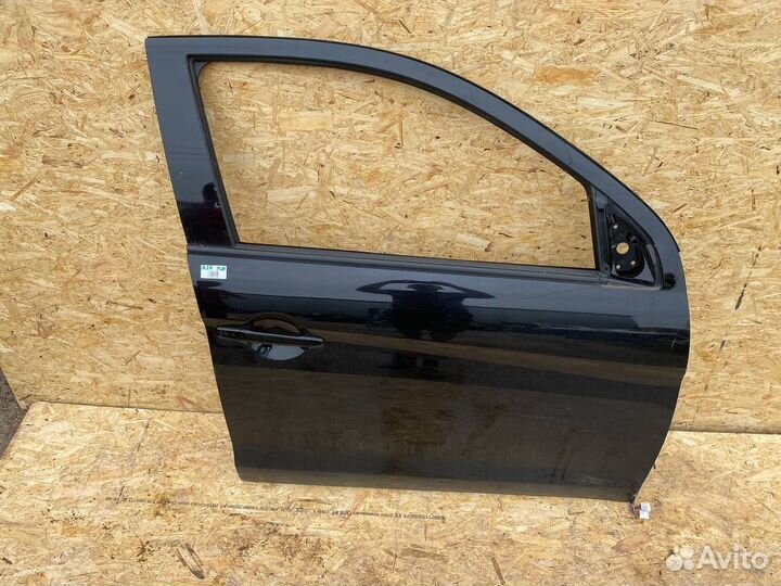 Передняя правая дверь Митсубиси асх