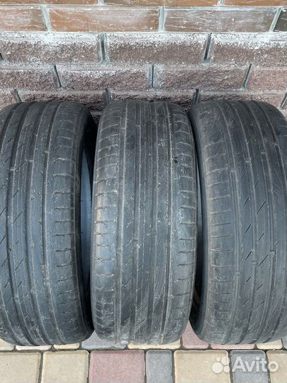 Nokian Tyres Hakka Black 215/55 R17 98