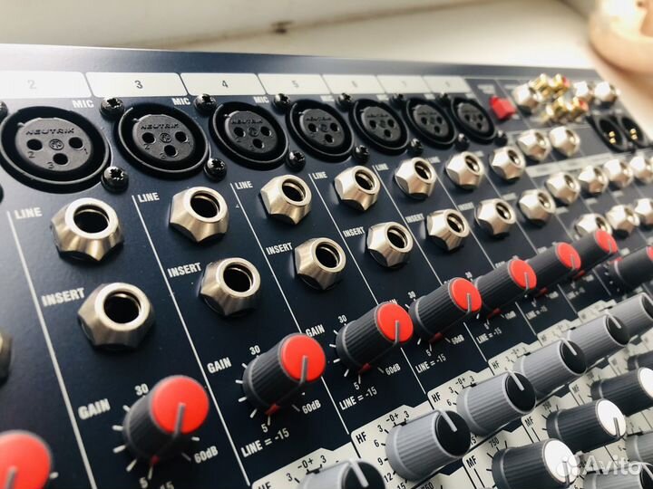 Микшерный пульт Soundcraft efx8 полный комплект