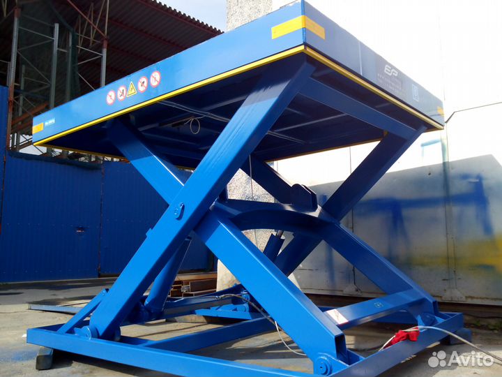 Подъемный стол