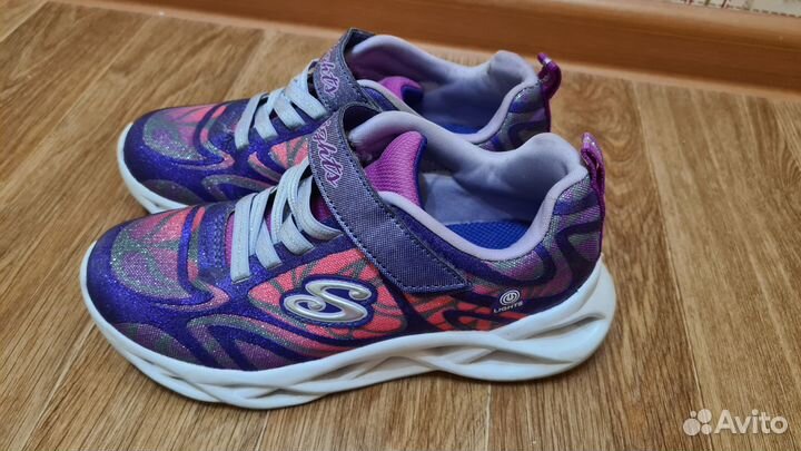 Кроссовки детские для девочек Skechers