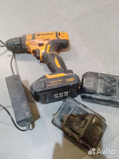 Шуруповерт аккумуляторный