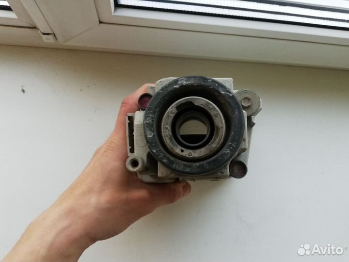 Фара противотуманки Toyota Hilux Surf 215