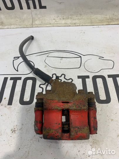 Суппорт передний правый Renault Symbol K7JA700