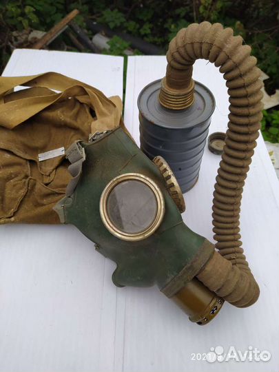 Противогазы